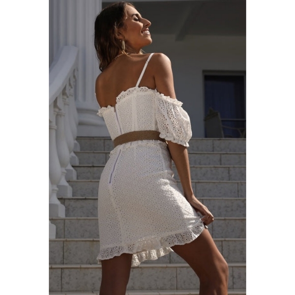 RUNAWAY THE LABEL White Lace off shoulder Corset mini dress *NWT size 10* - Picture 6 of 10